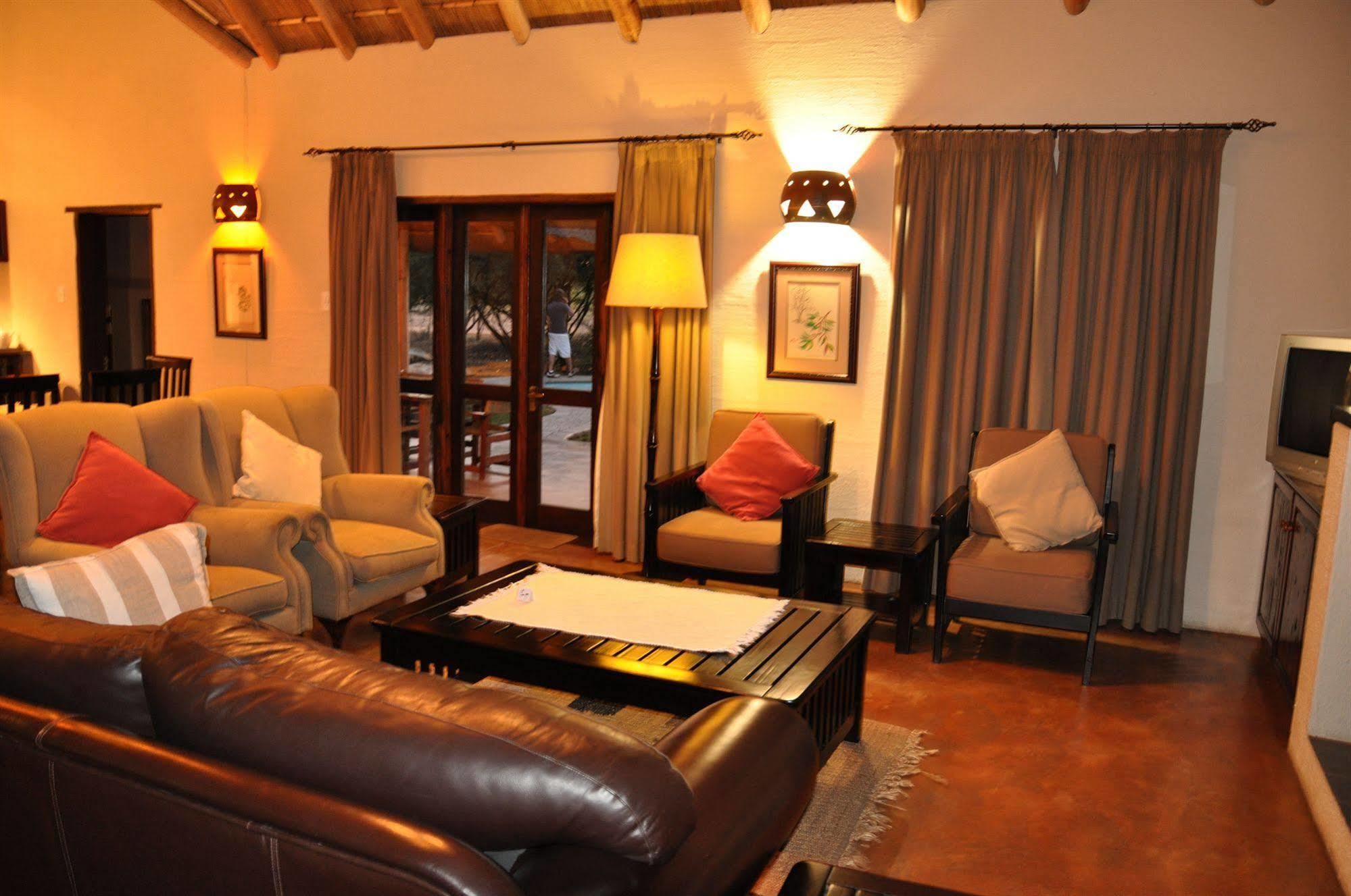 Leriba Golf Lodge พาลาบอร์วา ภายนอก รูปภาพ